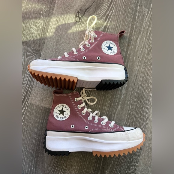 Converse Women's High-Top Sneakers in Maroon and White Size 6.5 - Picture 3 of 6